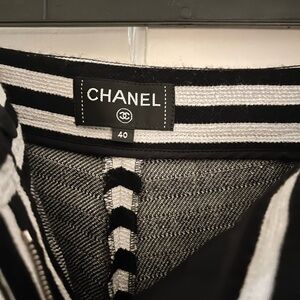 CHANEL Monochrome Striped Design